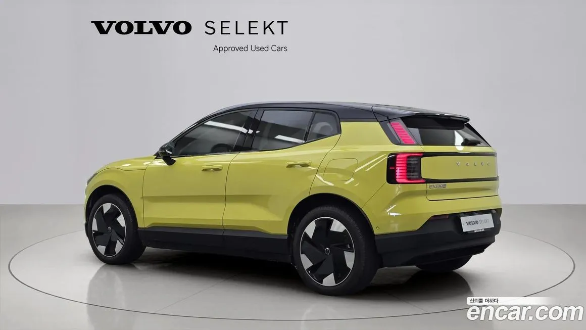 Volvo EX30 2025 из KR, фото 4