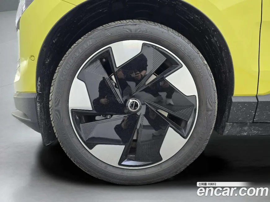 Volvo EX30 2025 из KR, фото 6