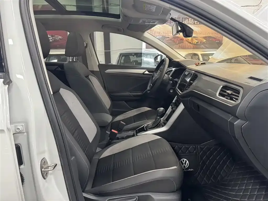 Volkswagen T-Roc 2021 из CN, фото 5