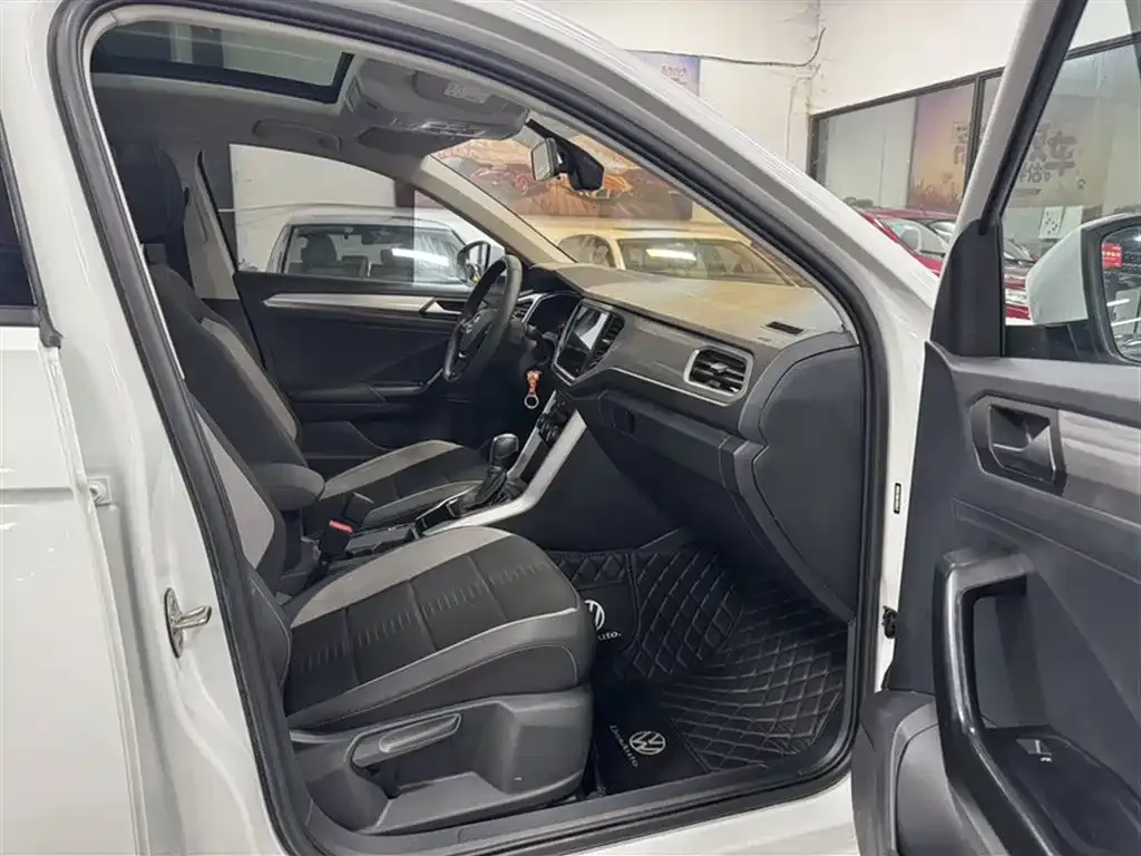 Volkswagen T-Roc 2021 из CN, фото 6