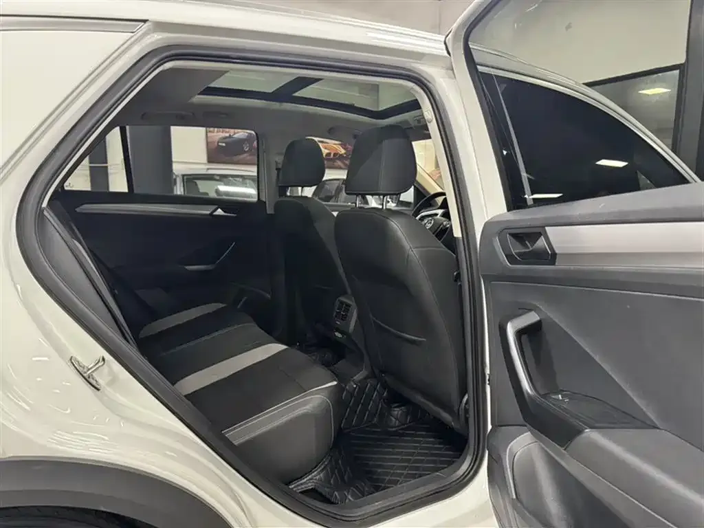 Volkswagen T-Roc 2021 из CN, фото 7
