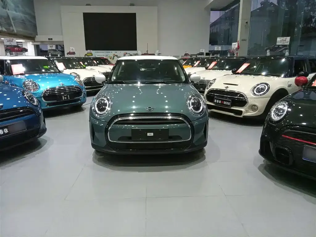 MINI Cooper (3-door) 2023 из CN, фото 3