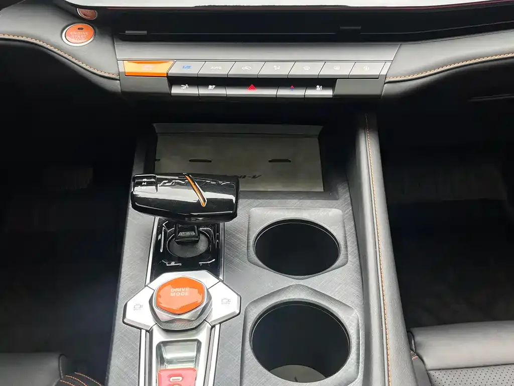 Changan UNI-V 2024 из CN, фото 7