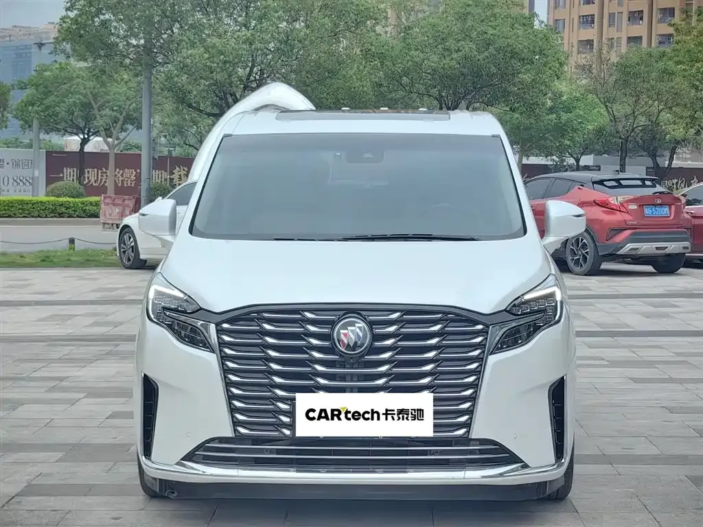 Buick GL8 2022 из CN, фото 2