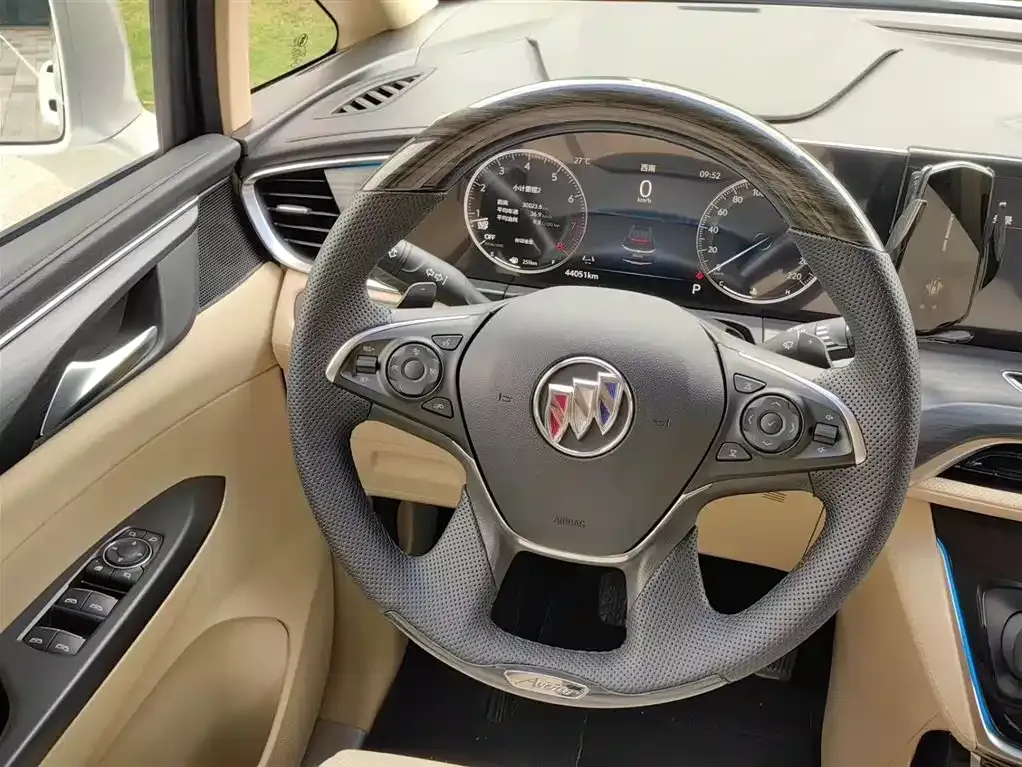 Buick GL8 2022 из CN, фото 3