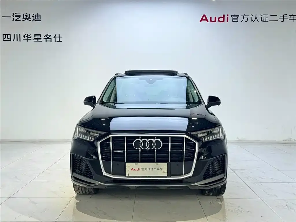 Audi Q7 2023 из CN, фото 2