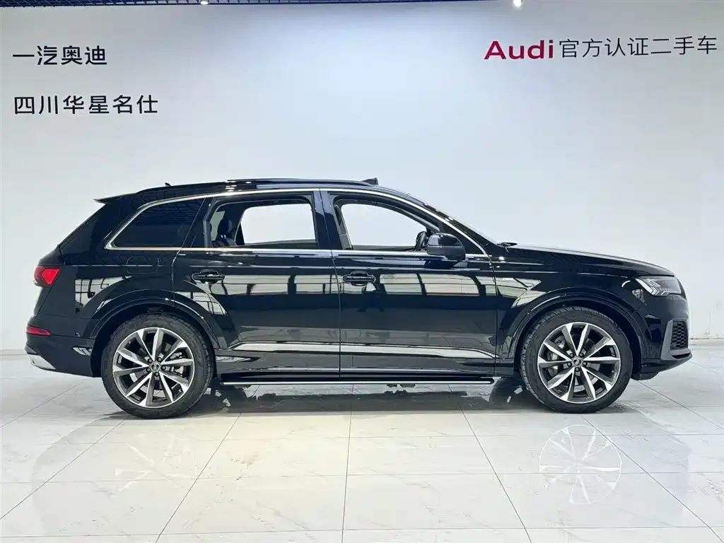 Audi Q7 2023 из CN, фото 3