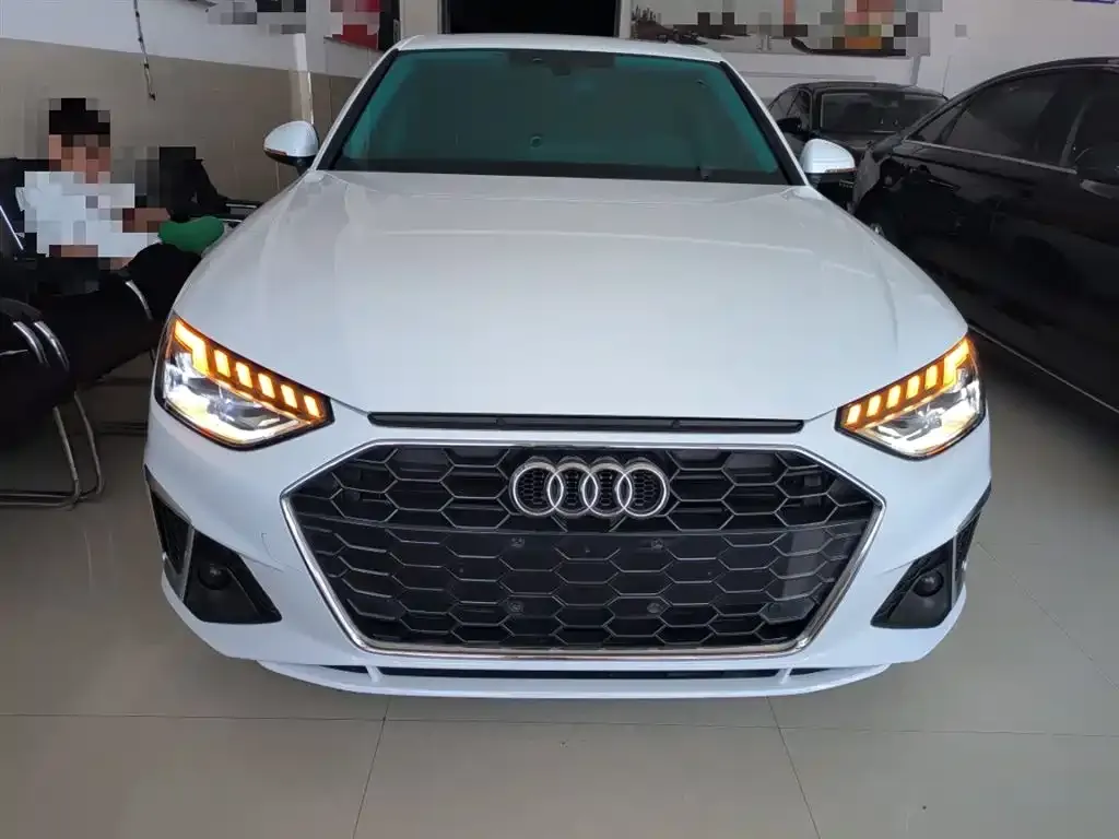 Audi A4L 2023 из CN, фото 3