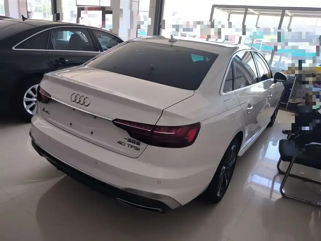 Audi A4L 2023 из CN, фото 7