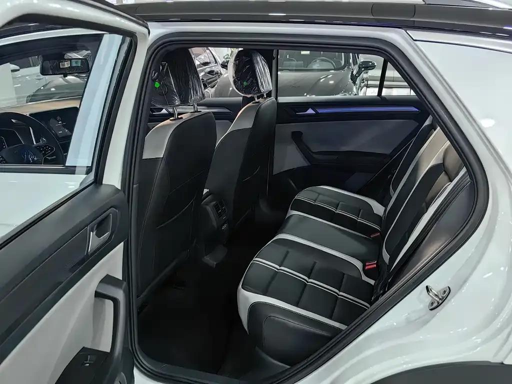 Volkswagen T-Roc 2025 из CN, фото 6