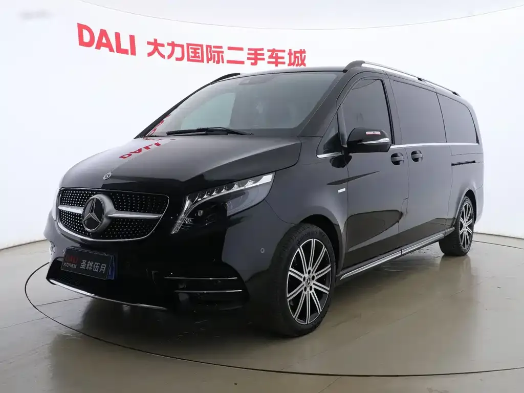 Mercedes-Benz V-Class 2023 из CN, фото 1