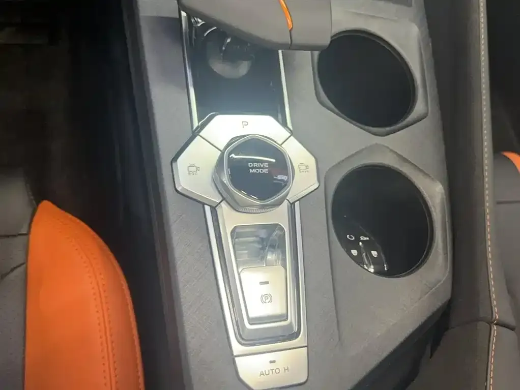 Changan UNI-V 2024 из CN, фото 9