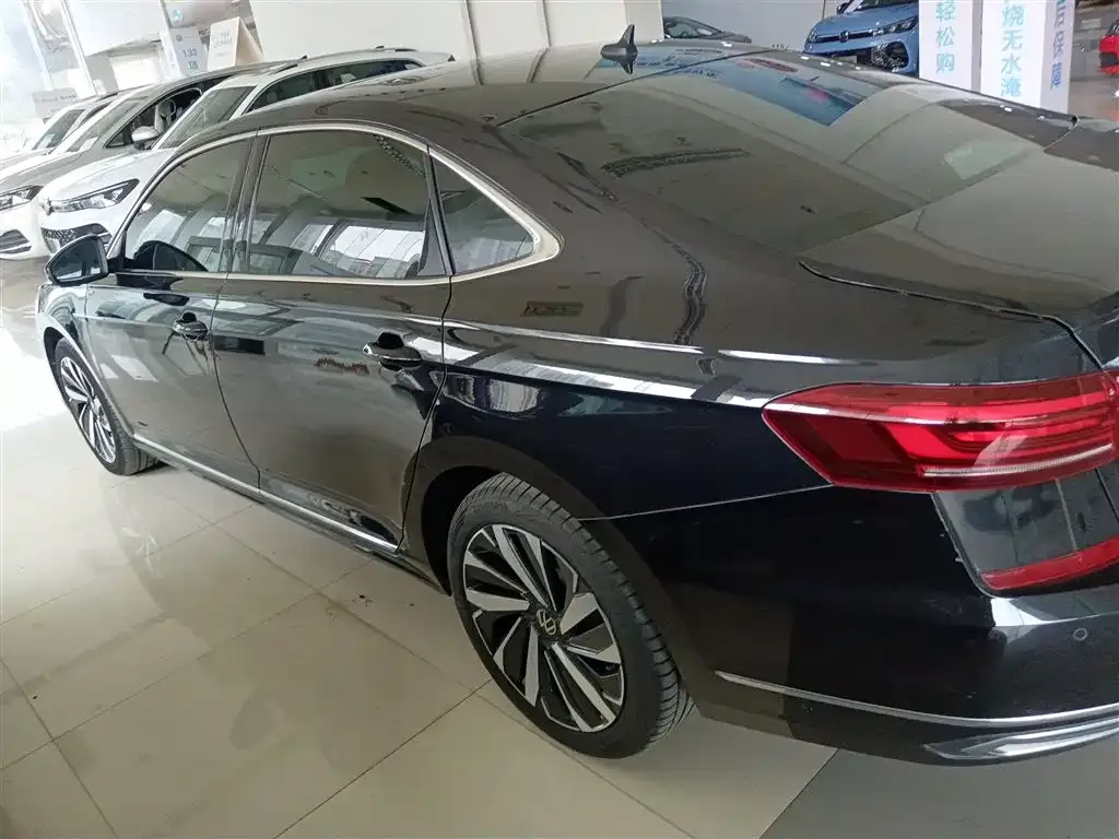 Volkswagen Passat 2022 из CN, фото 5