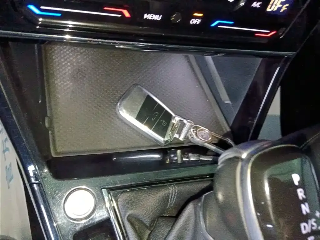Volkswagen Passat 2022 из CN, фото 9