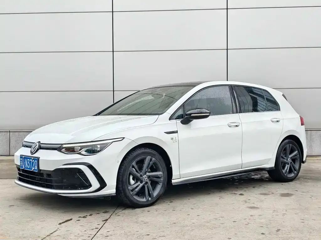 Volkswagen Golf 2022 из CN, фото 1