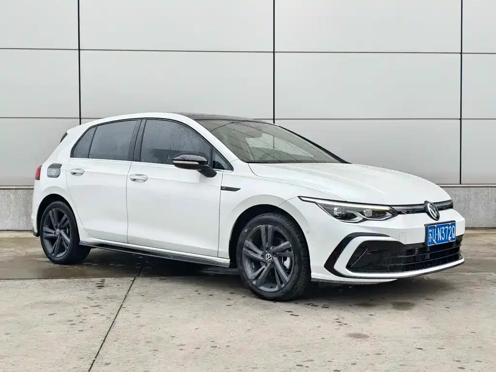 Volkswagen Golf 2022 из CN, фото 3