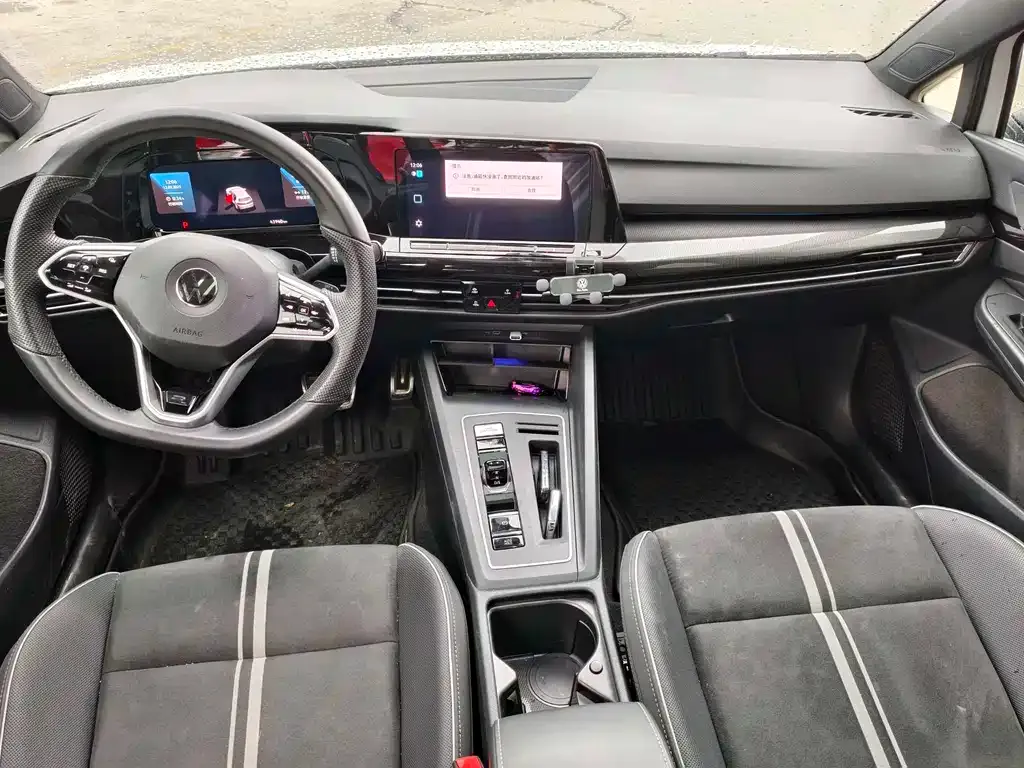 Volkswagen Golf 2022 из CN, фото 7