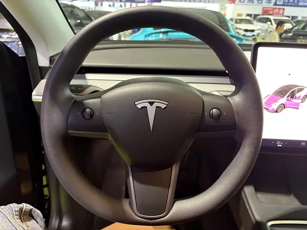 Tesla Model Y 2024 из CN, фото 4