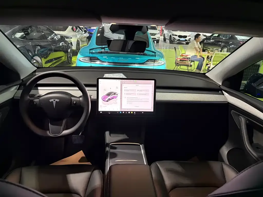 Tesla Model Y 2024 из CN, фото 5