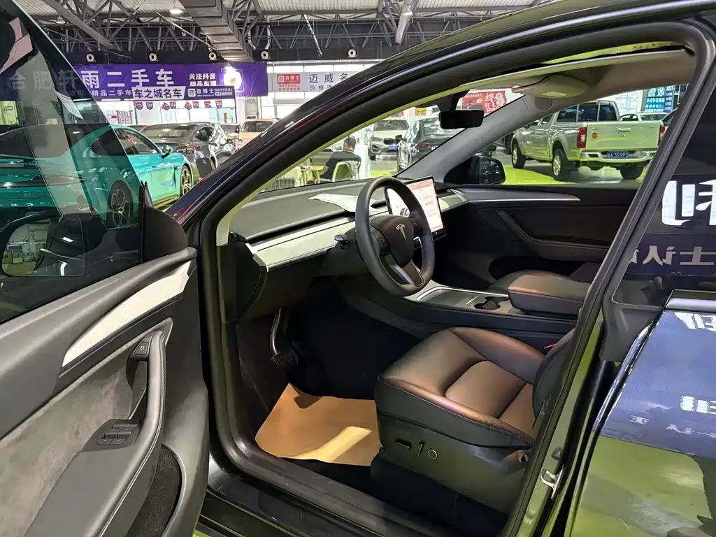 Tesla Model Y 2024 из CN, фото 7