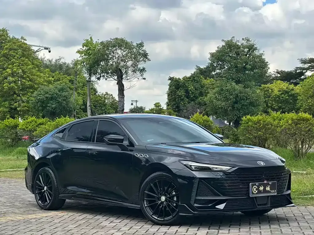 Changan UNI-V 2023 из CN, фото 3