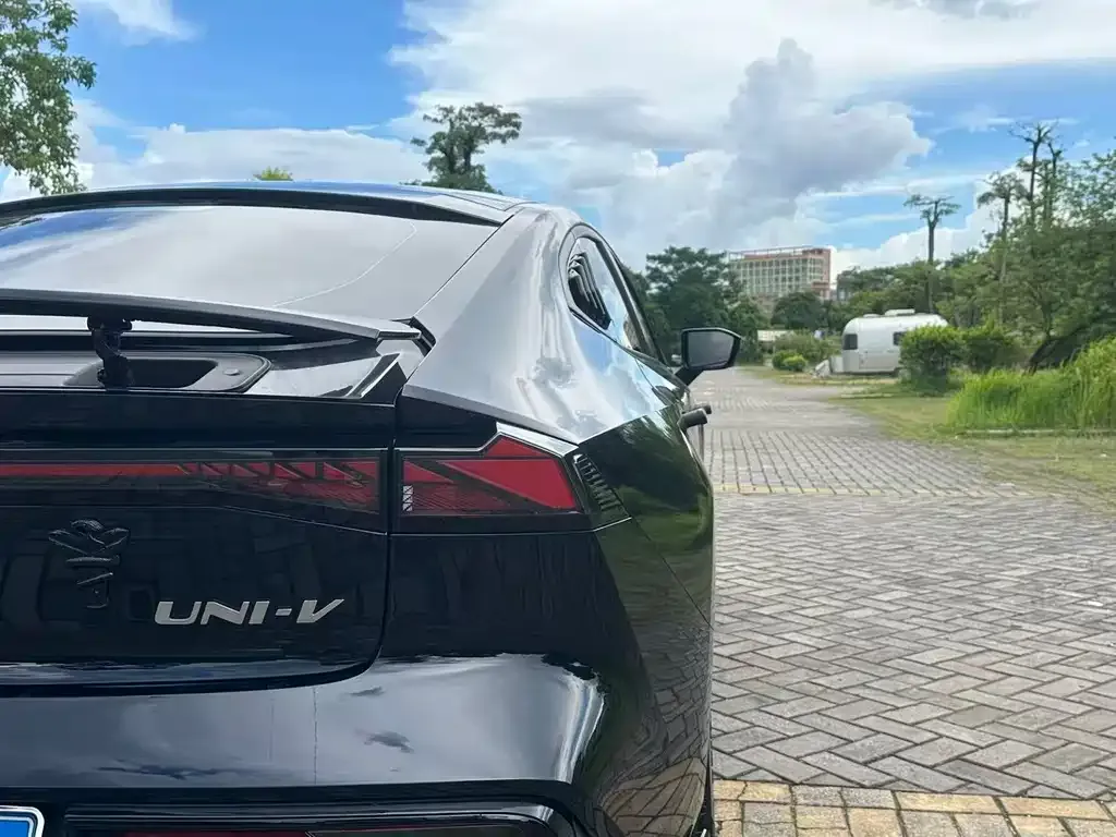 Changan UNI-V 2023 из CN, фото 9