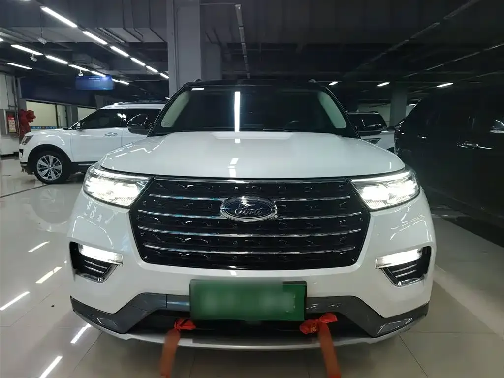 Ford Explorer 2022 из CN, фото 3