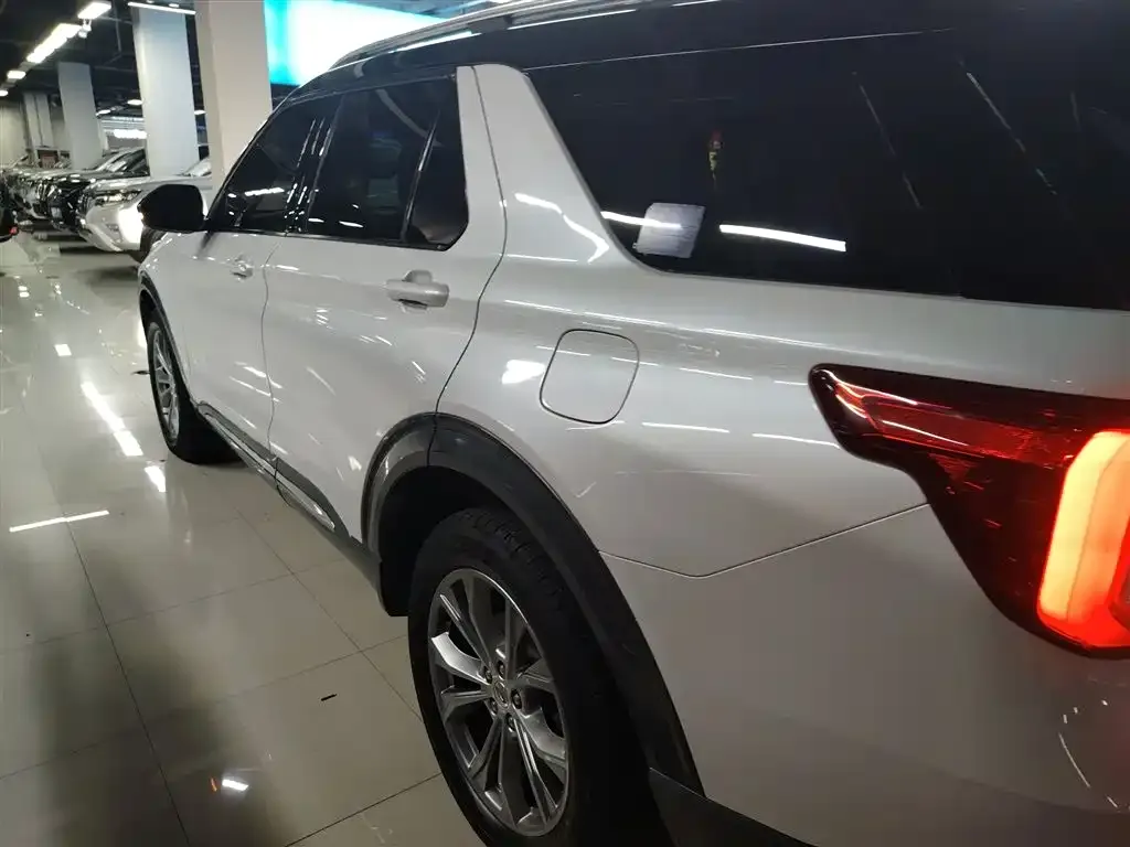 Ford Explorer 2022 из CN, фото 5