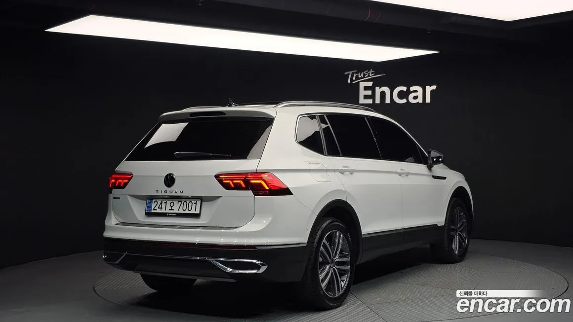 Volkswagen Tiguan 2023 из KR, фото 2