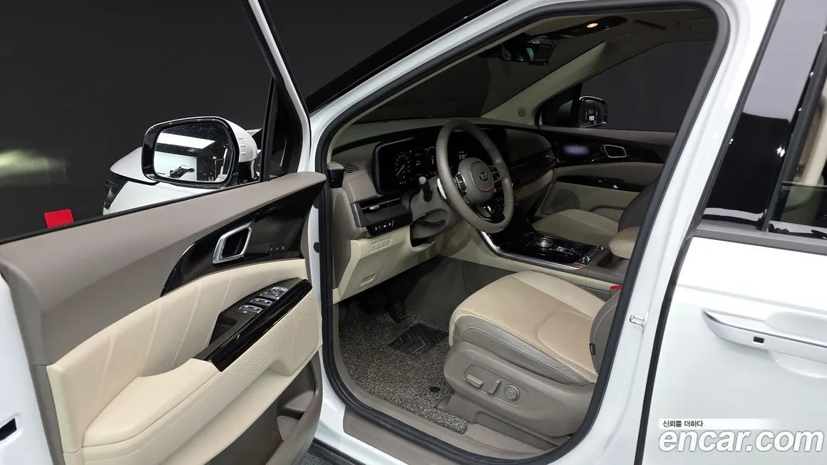 Kia Carnival — фото 10