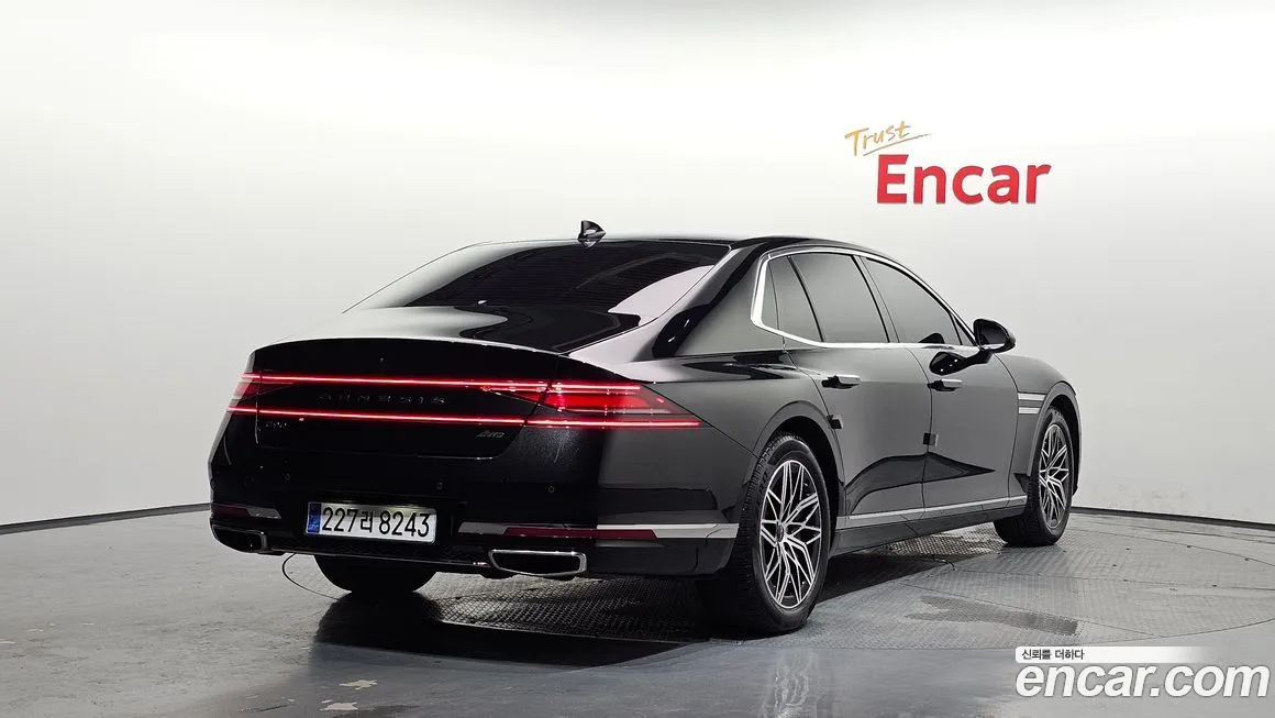 Genesis G90 2023 из KR, фото 2