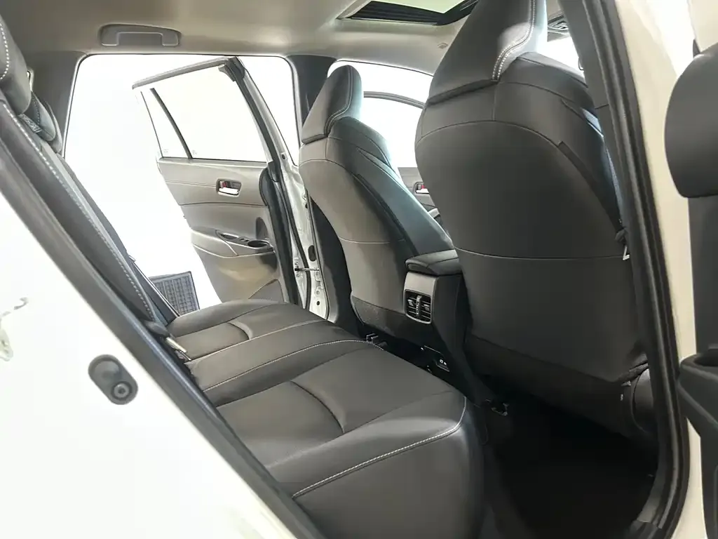 Toyota Frontlander 2022 из CN, фото 9