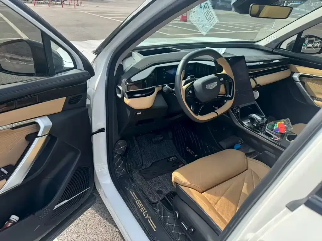 Geely Boyue L 2023 из CN, фото 4