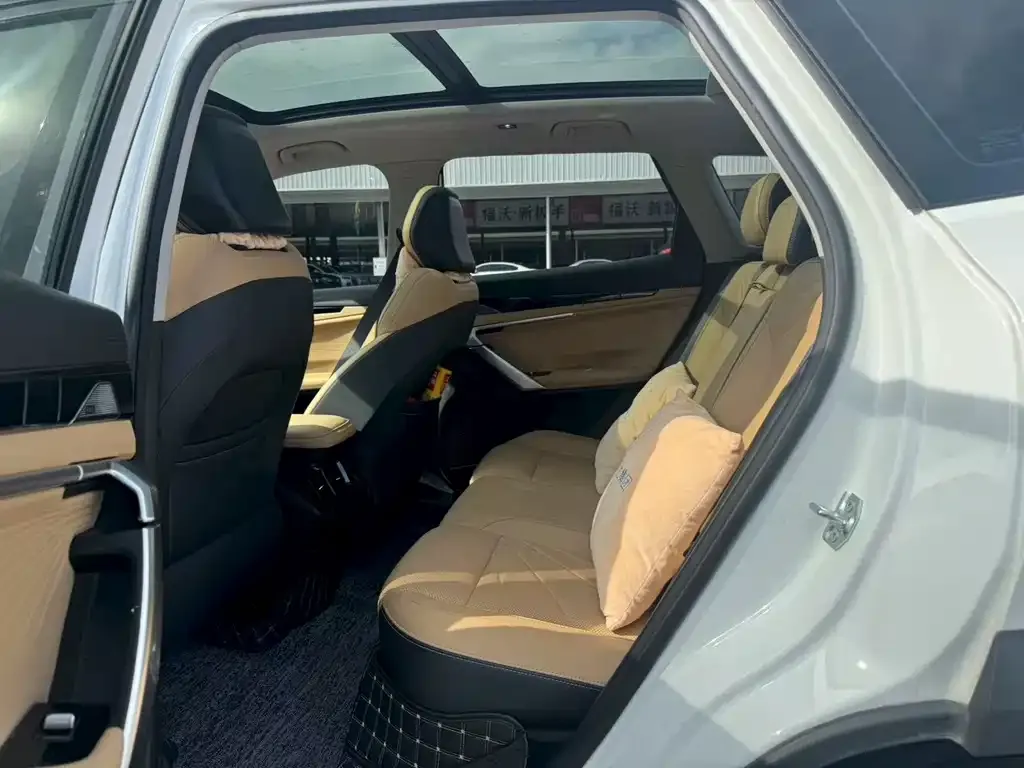 Geely Boyue L 2023 из CN, фото 6