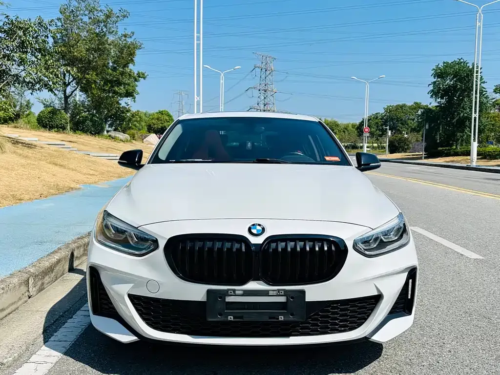 BMW 1 Series 2021 из CN, фото 2