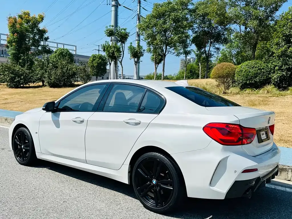 BMW 1 Series 2021 из CN, фото 5
