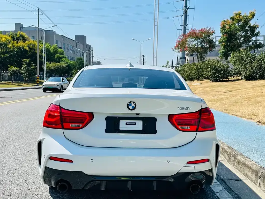 BMW 1 Series 2021 из CN, фото 6