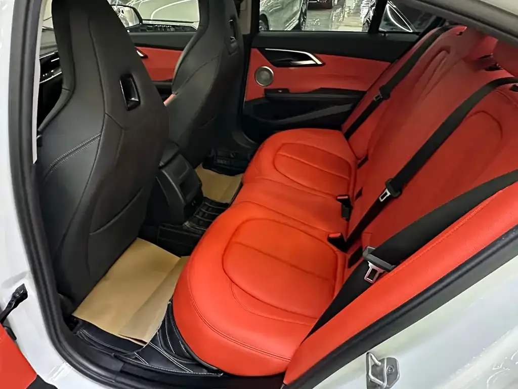 BMW 1 Series 2021 из CN, фото 8