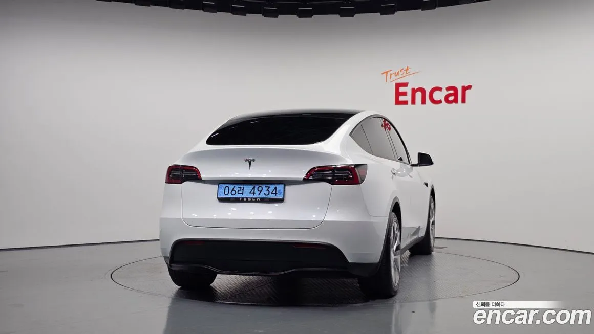 Tesla Model Y — фото 4