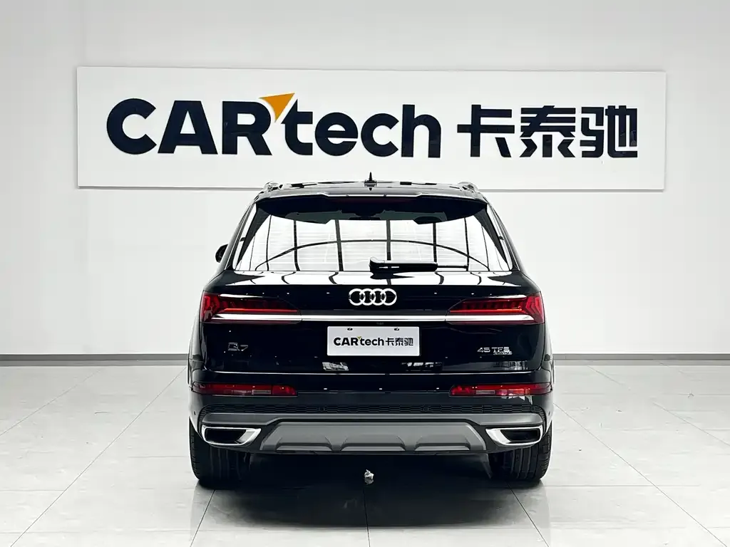 Audi Q7 2024 из CN, фото 3