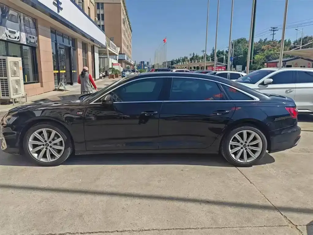 Audi A6L 2024 из CN, фото 6