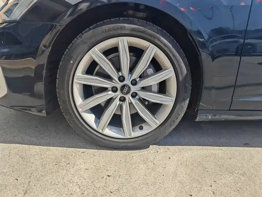Audi A6L 2024 из CN, фото 7
