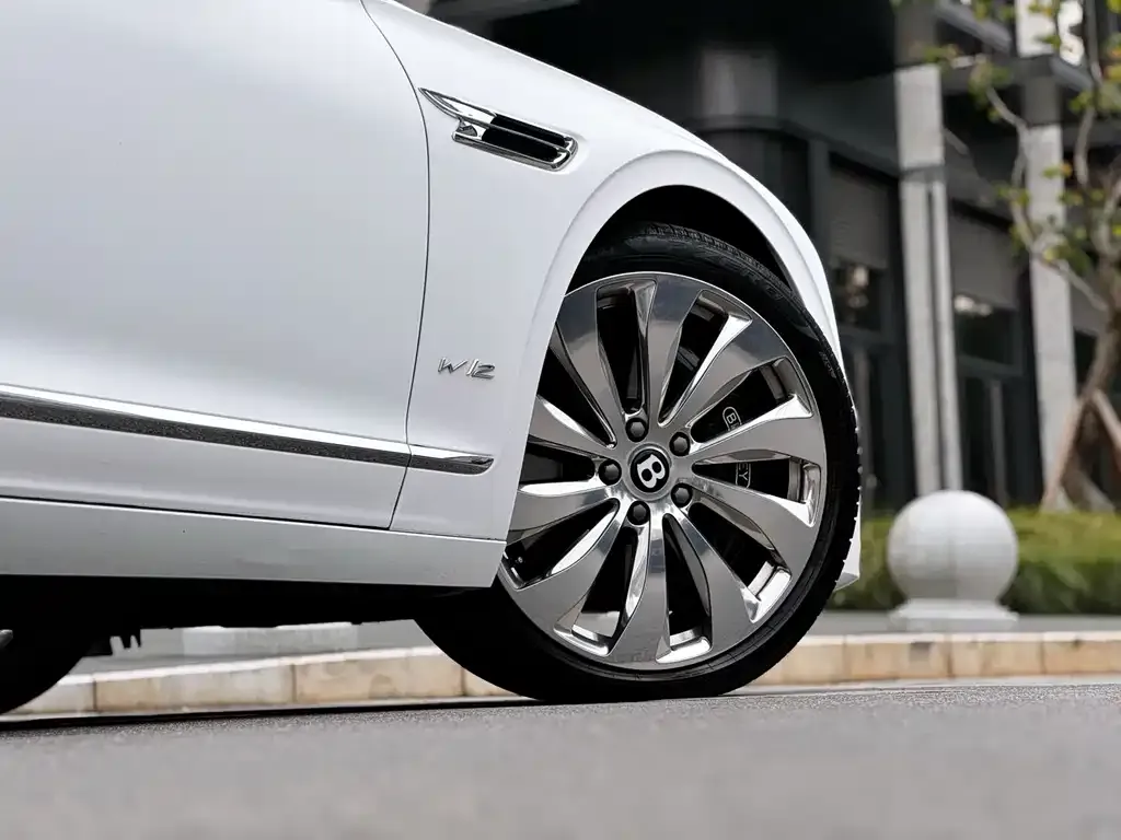 Bentley Flying Spur 2021 из CN, фото 7