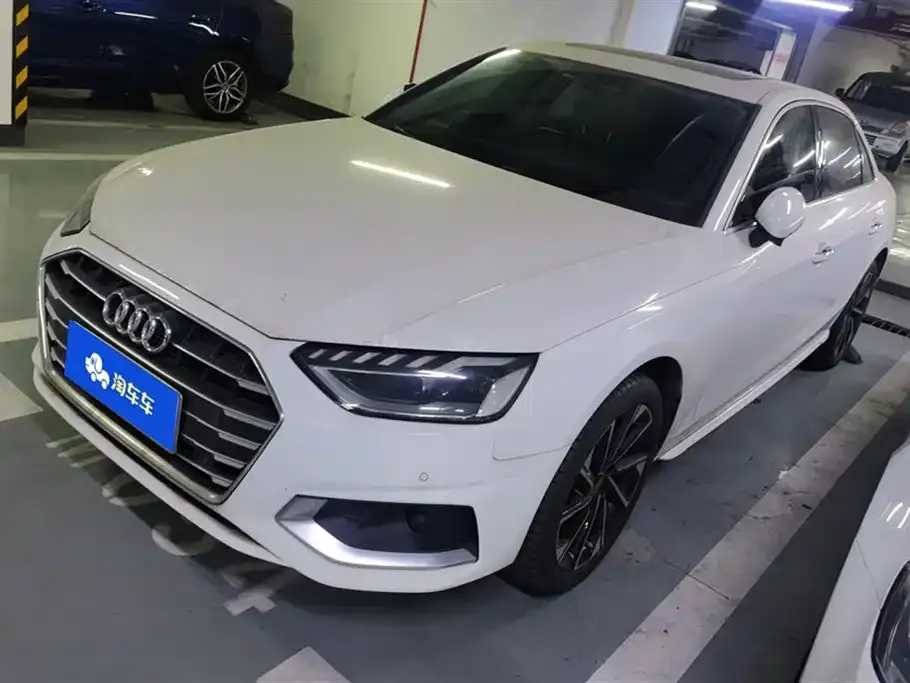 Audi A4L 2022 из CN, фото 1
