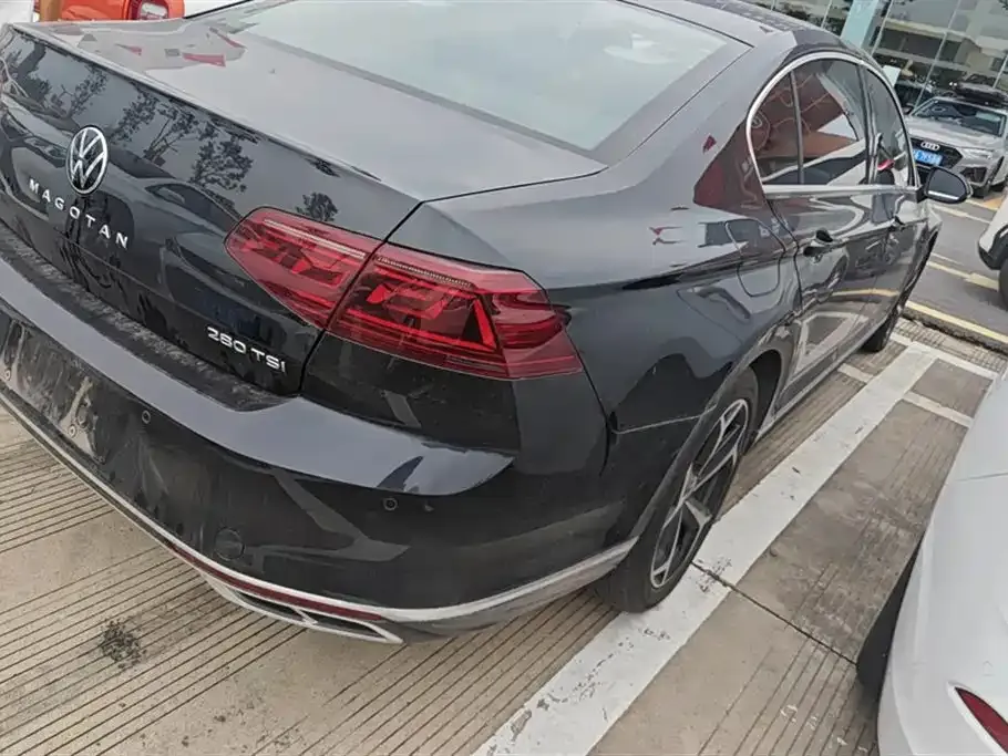 Volkswagen Magotan 2023 из CN, фото 3