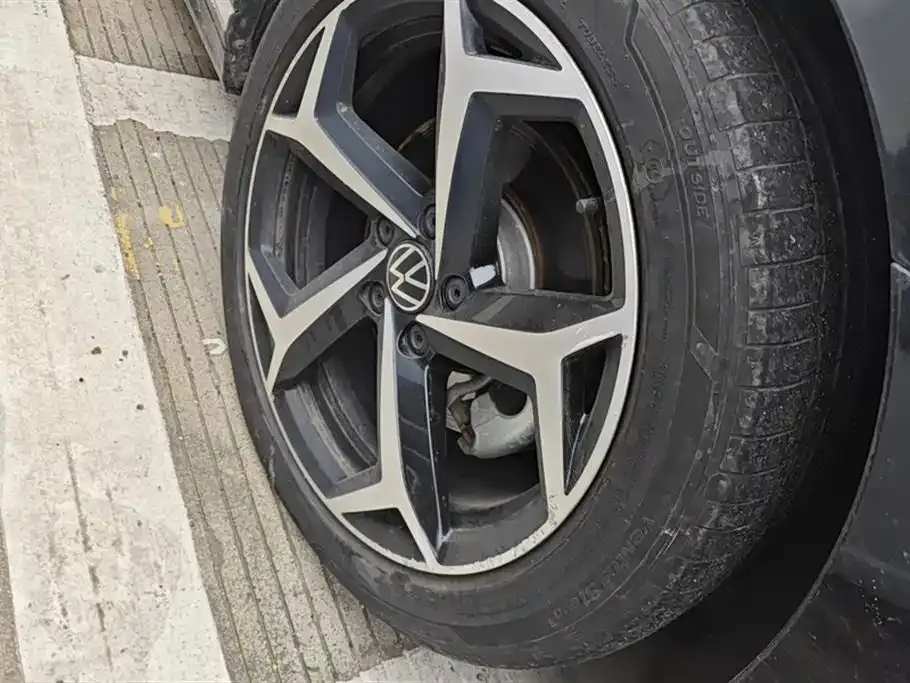 Volkswagen Magotan 2023 из CN, фото 6