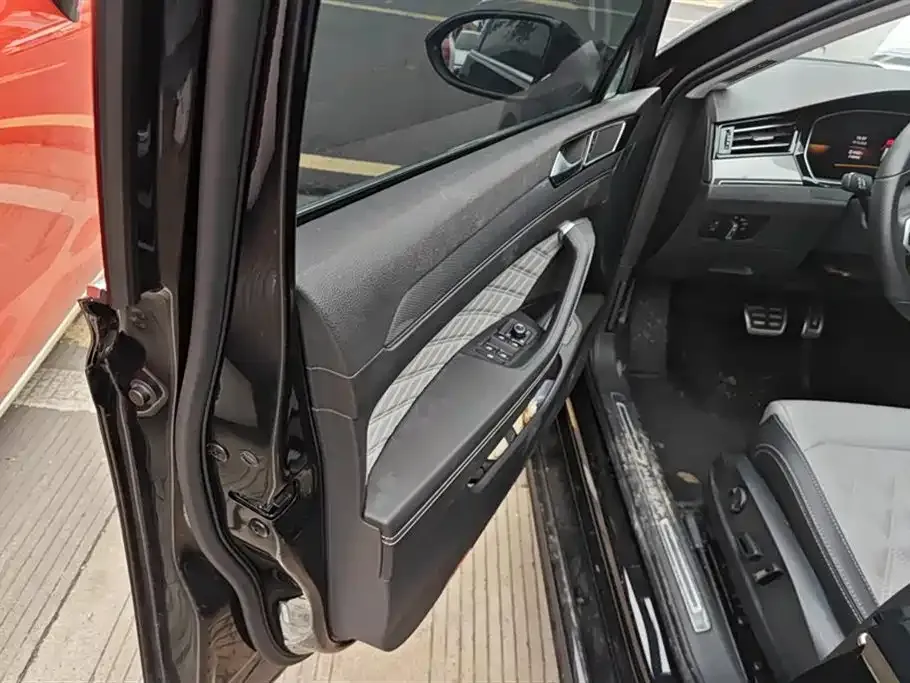 Volkswagen Magotan 2023 из CN, фото 7