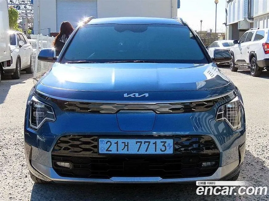 Kia Niro — фото 1