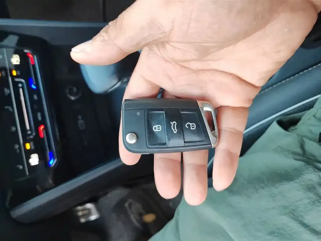 Volkswagen Tiguan L 2021 из CN, фото 9