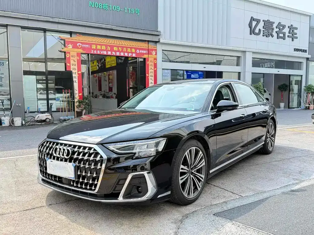 Audi A8 2022 из CN, фото 1